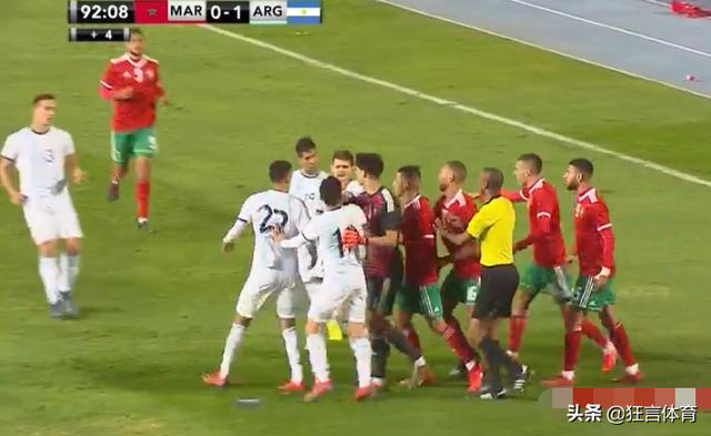  慕尼黑德比战火药味十足险冲突  