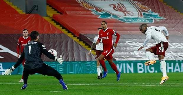  利物浦门将神扑零封曼城进攻  